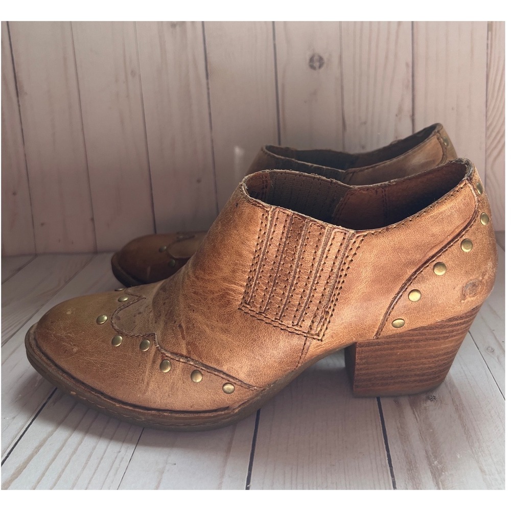 Born Tour Western Ankle Studded Brown Distressed Booties Block Heel Festival 8.5